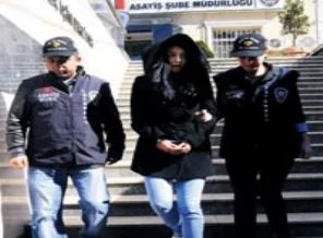 Cinayeti silahı denerken işlemiş!