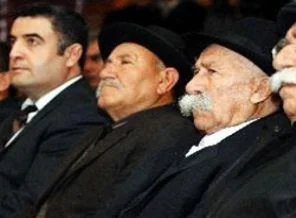 Devlet 65 Alevi dedesini Avrupa'ya yolluyor