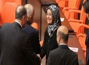 Dünya basını başörtülü vekilleri böyle duyurdu