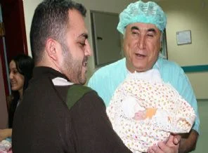 Eşi doğum yapanların babalık izni 10 güne çıkıyor