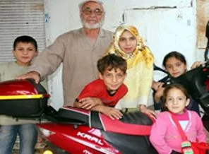 Evini 18 Suriyeli'ye açtı