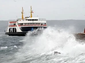 Hava koşulları deniz ulaşımını etkiliyor