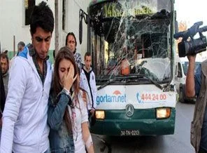 İETT otobüsü kaza yaptı: 10 kişi yaralandı