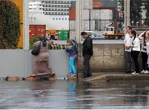 İzmir'i sağanak vurdu