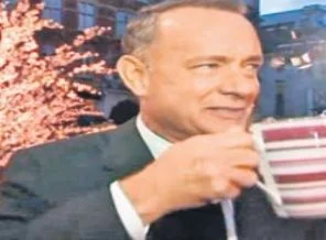 Kırmızı halıda çay keyfi