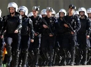 Mahkemeden polis sendikasına vize, sıra AYM'de