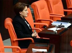 Meral Akşener başörtüsü kararını açıkladı