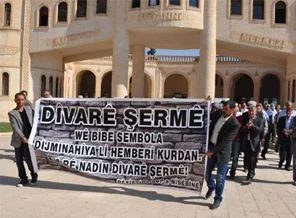 Nusaybin'de yapılmak istenen 'utanç duvarı' protesto edildi