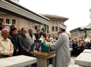 Oktay Ekinci son yolculuğuna uğurlandı