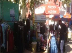 Otobüste durağında kendine işyeri açtı