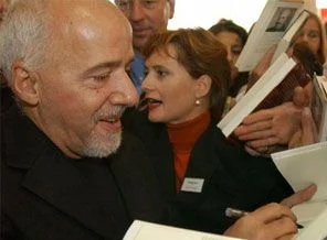 Paulo Coelho'dan Frankfurt protestosu