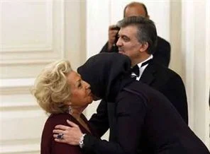 Resepsiyonda sürpriz konuk