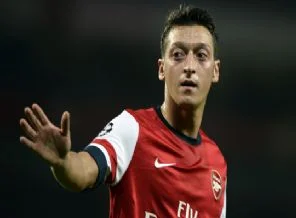 Robert Pires'ten Mesut Özil'e övgü