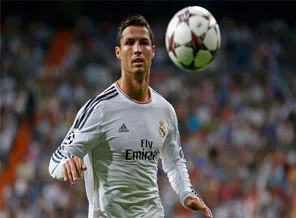 Ronaldo o kulübün kapısından döndü