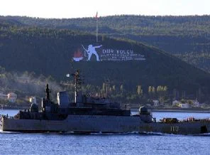 Rus gemisi Çanakkale Boğazı'ndan geçti