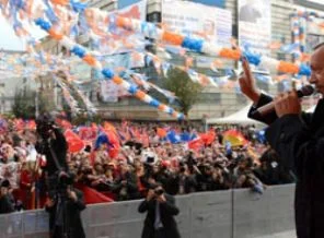 Silah demokrasinin yolu değil