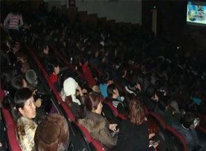Sinemalarda 322,5 milyon lira harcadık