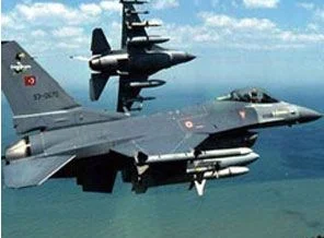 Sınıra yaklaşan Suriye uçağı uzaklaştırıldı