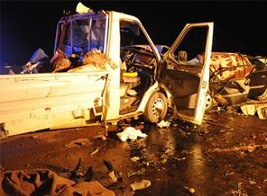 Sivas'ta katliam gibi kaza: 8 ölü