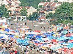 Suriye ve Mısır'dan kaçan turist Türkiye'de sezonu uzattı