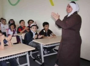 Suriyeli çocuklara Arapça eğitim