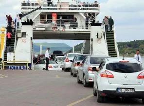 Tatilciler çileli dönüş yolunda!