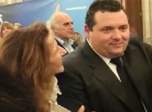 Vize almadan Türkiye'ye gelen bakan eşine sınır dışı!
