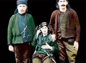 Yeşil gözlü bu kadını herkes erkek olarak tanımış