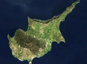Adayı futbol birleştirdi