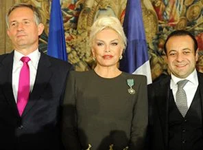Ajda Pekkan şövalye ilan edildi