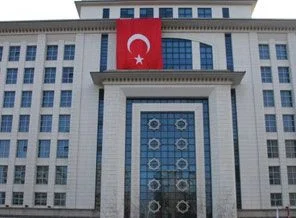 AK Parti önünde canlı bomba paniği
