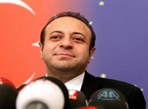 Bakan Bağış'tan Erdoğan-Arınç polemiğine ilginç yorum!