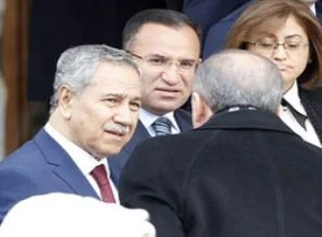 Başbakan Erdoğan'ı Bülent Arınç karşıladı