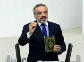 BDP'li vekil kürsüye Kur'an'la çıktı