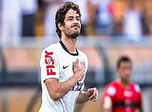 Beşiktaş'a Pato önerisi