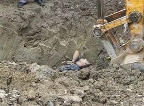 Bitlis'te göçük altında kalan 2 kişi öldü