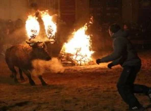 Bu vahşi gelenek asırlardır yapılıyor(Foto Galeri)