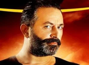 Cem Yılmaz Boğaziçi Gecesi'nde kırdı geçirdi