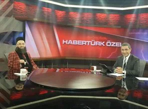 Cübbeli Ahmet Hoca'nın cübbesi olay oldu