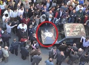Denizli'de 'Atatürk'ü söktürtmeyiz' gerginliği