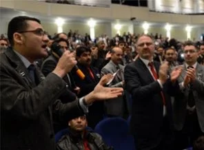 Dershane toplantısında yüksek tansiyon