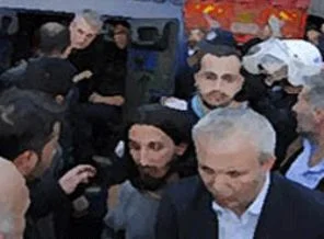 Emniyet'in Akit Gazetesi'ne yönelik tutumunu kınıyoruz!