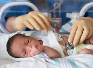 Erken doğumda 'kanguru yöntemi' tavsiye ediliyor