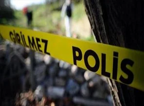Eşi ve iki kızını silahla vurarak öldürdü