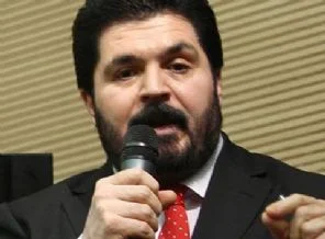 Eski CHP'li: Anıtkabire koşacağınıza CHP'ye koşun