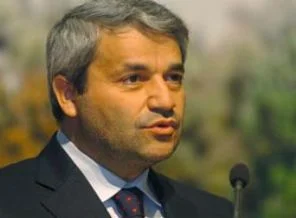 Füze ihalesine fesat karışıyor