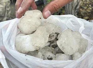 Gökten düşen cisim köylüleri korkuttu