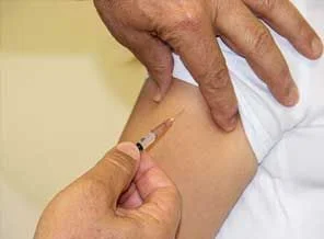 Hamilelere ücretsiz grip aşısı geliyor