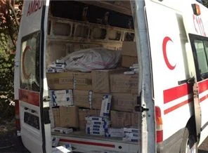 Kaçak sigaralar ambulansta yakalandı