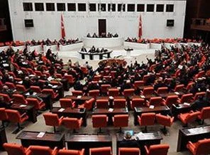 'Kadın ve erkek vekiller ayrı toplantı yapmalı'